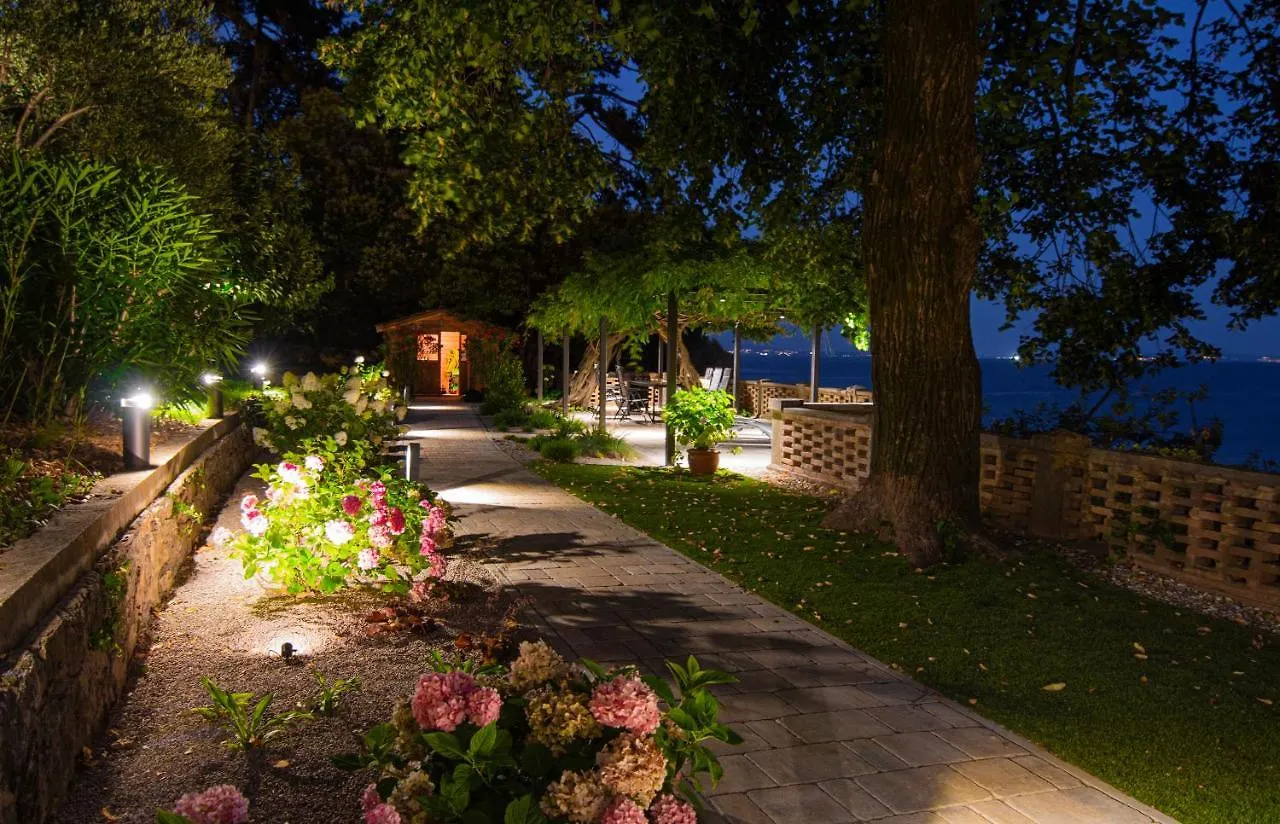 Seaside Apartment Volosko On The Beach Опатия Хорватия
