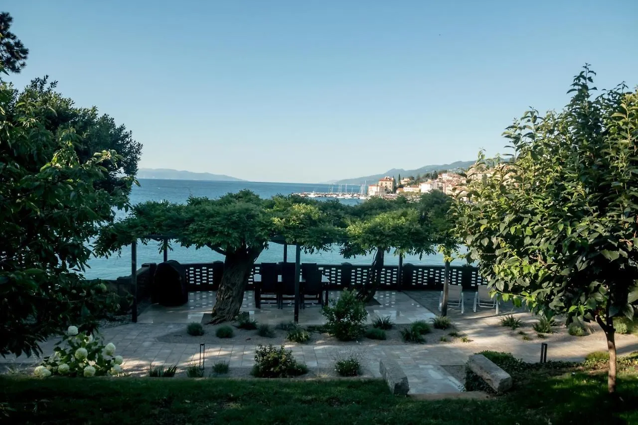 Seaside Apartment Volosko On The Beach Опатия